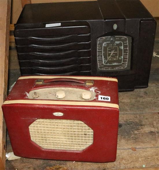 Bakelite radio & Roberts radio